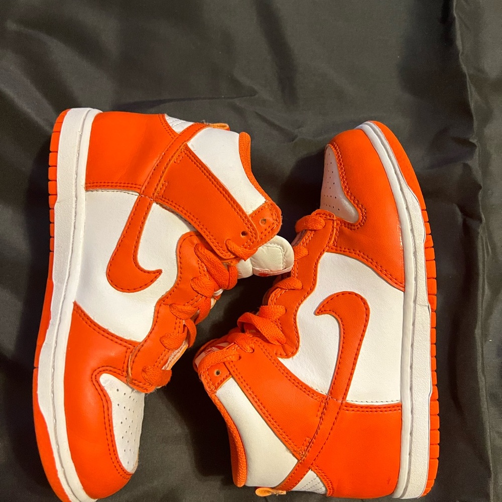 Nike Dunk High - Picture 2 of 5